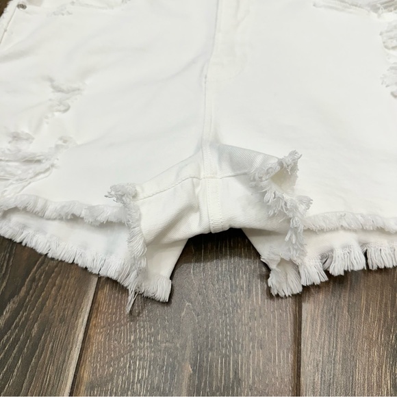 Good American Good '90s High Waist Denim Cutoff Shorts Size 12/31 White - Picture 4 of 12